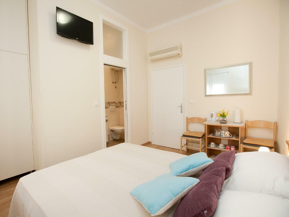 Guest house And Cvita *